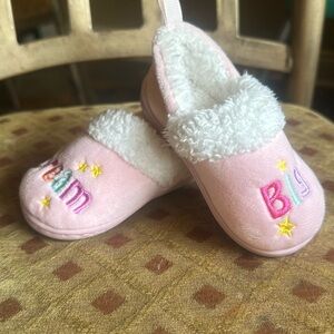 Toddler Sz 4 (US) Slippers "Dream Big"